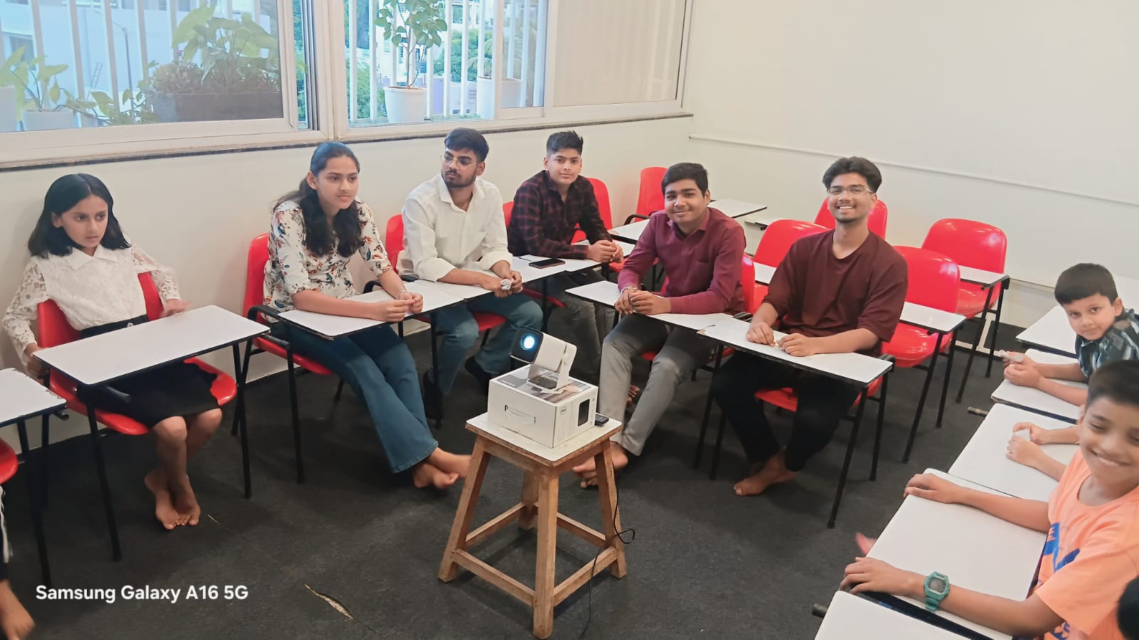 Calligraphy classroom session at The English Guru Nashik